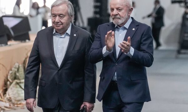 Lula chega a Nova York para agenda enxuta na ONU, com artigo pró-multi