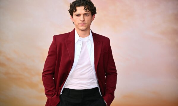 Tom Holland supera Zoe Saldaña e se torna o ator mais lucrativo do mundo