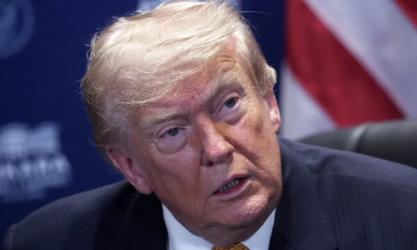 Trump diz que os EUA terão ‘presença militar’ na Groenlândia em acordo