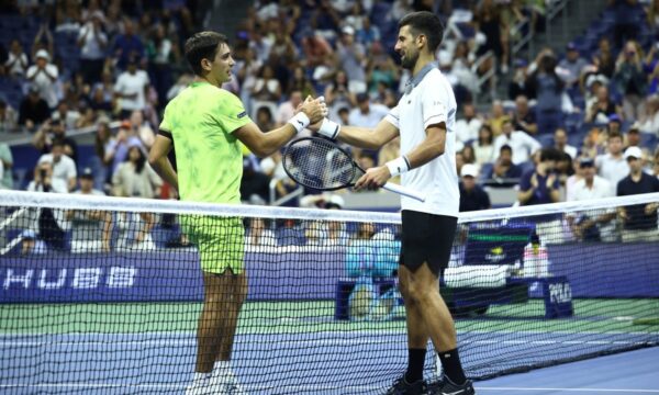 O custo do sonho: tenista que derrubou Djokovic pedia patrocínio por e-mail para jogar