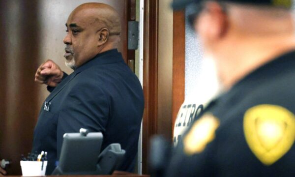 Quem é Duane Davis, ex-líder de gangue condenado pelo assassinato do rapper Tupac Shakur