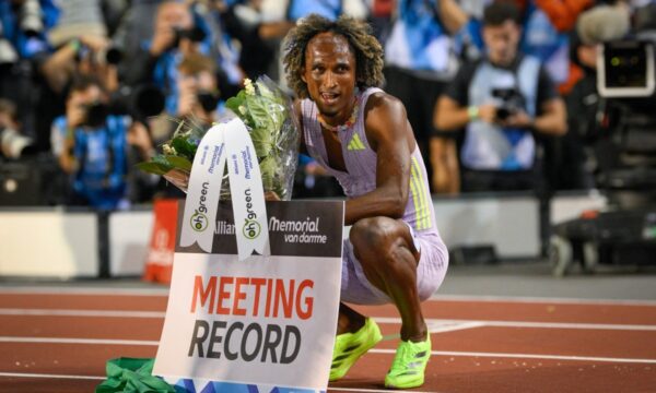 Após recorde mundial, Alison dos Santos é eleito Atleta do Mês pela Wo