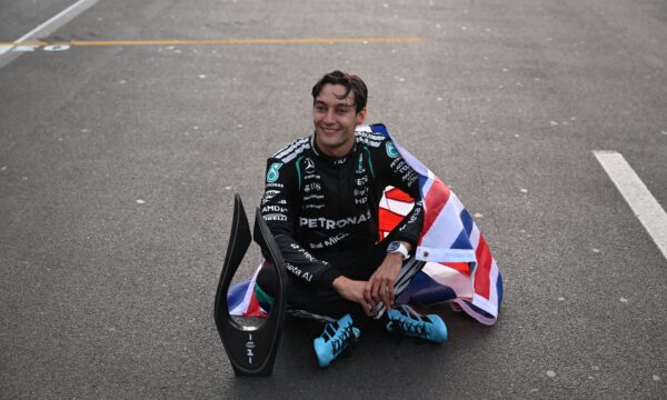Baku faz justiça a George Russell