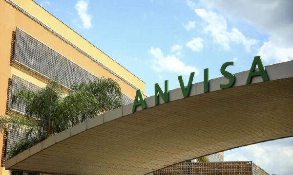 Farmácias questionam Anvisa sobre legalidade de venda de remédios com