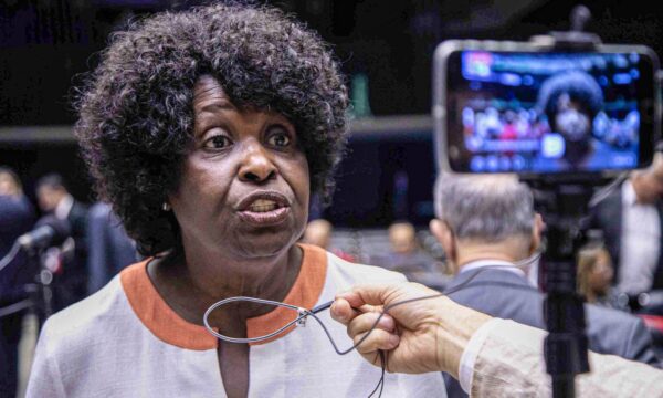 Datafolha para senador no Rio: Benedita lidera e cinco nomes empatam n
