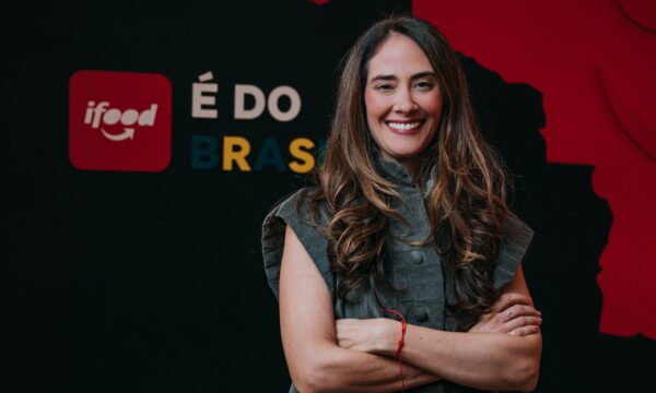 iFood encontra um novo espaço para vender publicidade: a sacola do con