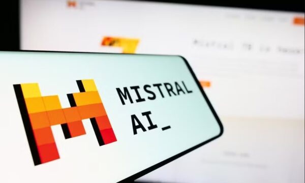 Aposta da Europa contra os EUA e China em IA, Mistral é avaliada em US