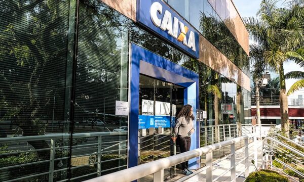 Caixa faz leilão de imóveis com desconto de 67% em plena greve: quais