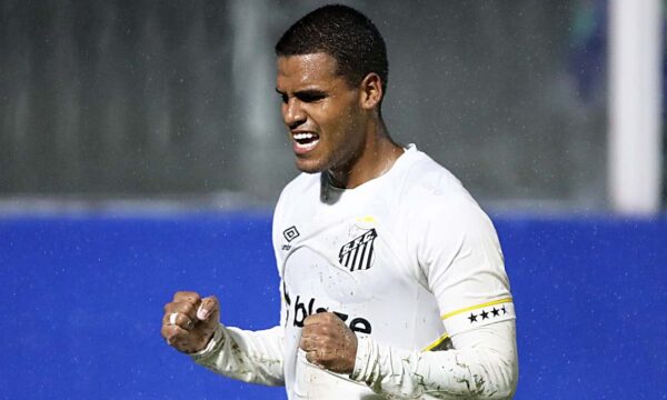 Quem é Enzo Monteiro? Atacante boliviano está de volta ao Santos