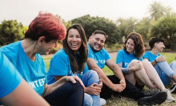 Opinião: Empresas precisam parar de tratar voluntariado como evento