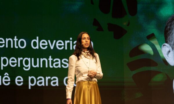 Desenvolvimento econômico não significa progresso nem felicidade, diz