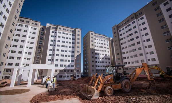 Tenda leva tombo de 8% e analistas veem impacto da greve da Caixa na a