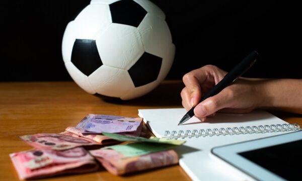 Bússola Vôzes: O futebol não pode pagar essa conta, mas as mulheres po