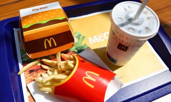 Com Big Mac mais caro e cliente sumindo, McDonald’s caminha para pior