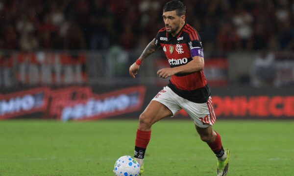 Lesão de Arrascaeta vai render indenização para o Flamengo? Entenda