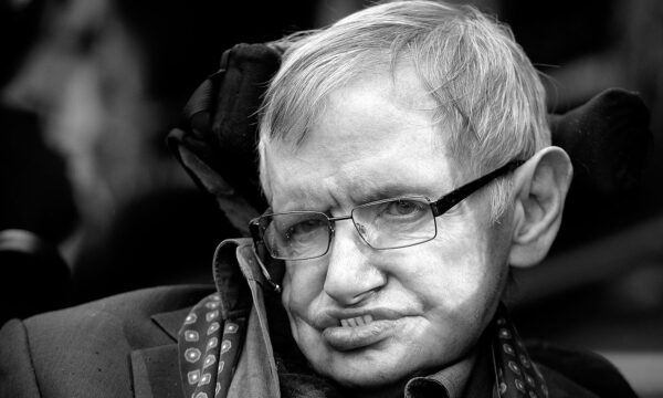 A pergunta de Stephen Hawking que pode mudar a forma como você enxerga o próprio conhecimento