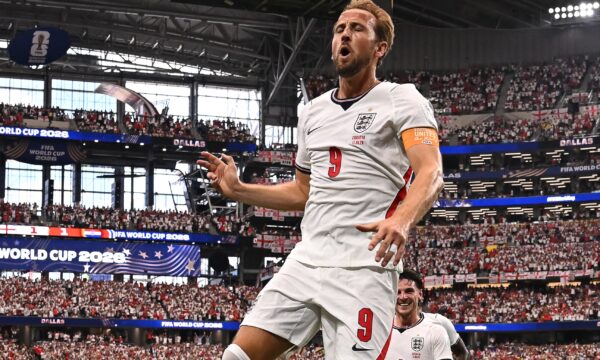 Da bola redonda para a oval: Harry Kane planeja transição para a NFL