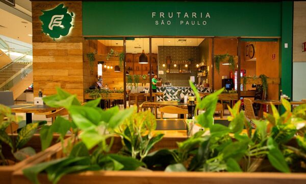 Frutaria, só a São Paulo: Justiça manda sócio retirar nome de rede riv