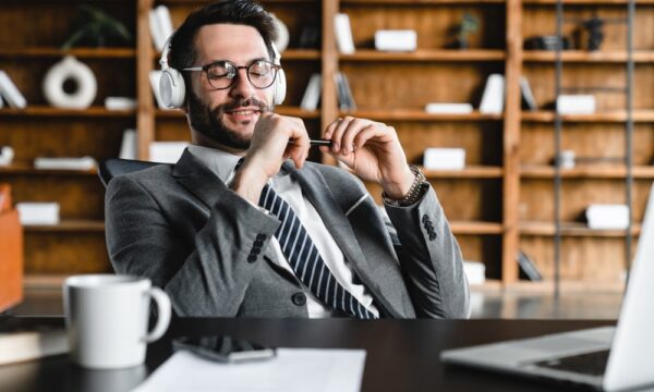Como a remuneração pode manter C-levels além do ciclo ideal de impacto