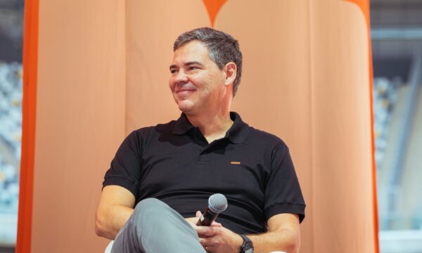 Deixar de investir no Brasil é um erro estrutural, diz João Vitor Menin