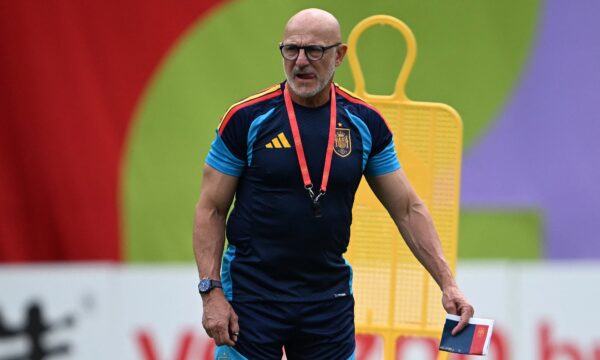 De Luis Enrique a de la Fuente: confira a lista dos técnicos indicados