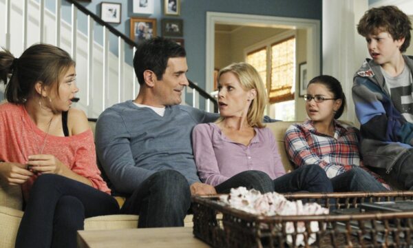 ‘Modern Family’: elenco se reúne seis anos após o fim da série; veja f
