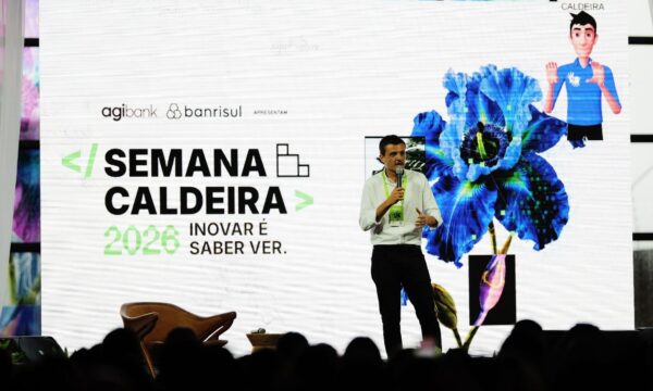 Com 15 palcos e 300 palestrantes, evento transforma Porto Alegre em ce