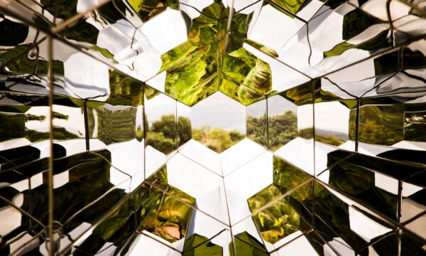 Stella Artois anuncia patrocínio no Instituto Inhotim até 2030