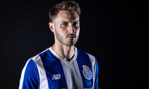 Qual é o país? Nacionalidade de jogador causa ‘estranheza’ em clube