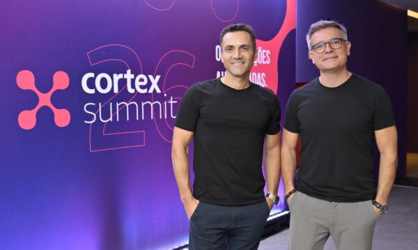 Colega digital: o conceito da Cortex no qual IAs dividem cargos com hu