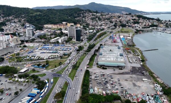 Leilão tem ágio de 90% após 144 lances pelo CentroSul de Florianópolis