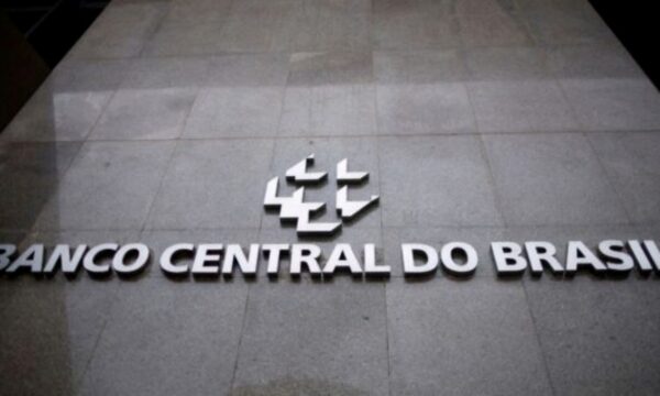 Economistas veem mais um corte na Selic e inflação mais alta; confira