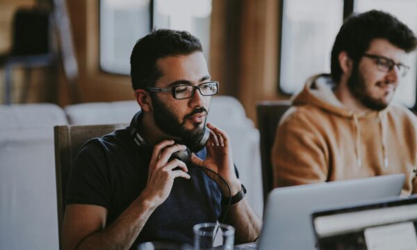 Aumenta escolaridade dos trabalhadores no Brasil; veja as disparidades regionais
