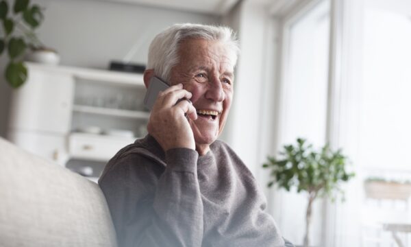 Celulares para idosos: veja 5 modelos indicados em 2026