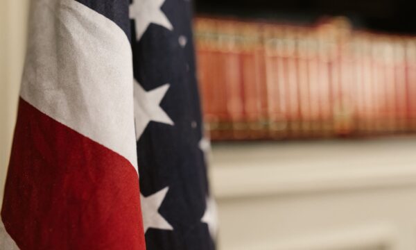 Bitcoin sobe após CFTC enviar proposta de regulação à Casa Branca como resposta ao impasse do Clarity Act