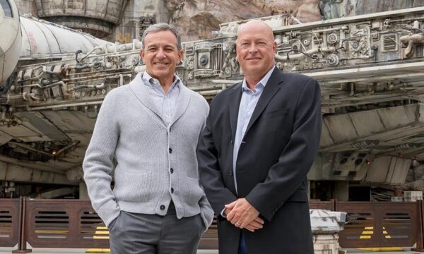 Ex-CEO da Disney, Bob Chapek acusa Bob Iger de articular sua saída par