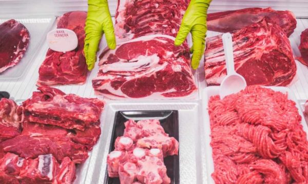 China aplica tarifa de 55% à carne bovina brasileira ao atingir cota d