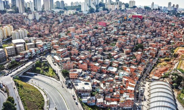 Desigualdade climática: abismo de 15ºC separa Morumbi e Paraisópolis no verão em São Paulo