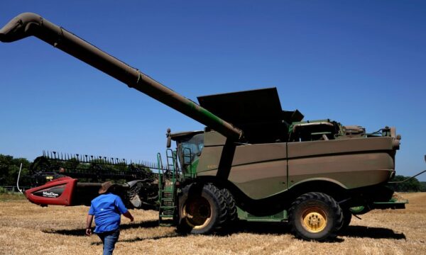 Diesel bate recorde nos EUA e pressiona custos da safra e dos alimentos