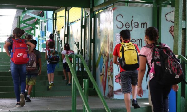 Brasil precisa transformar acesso em aprendizagem, diz especialista sobre Pisa