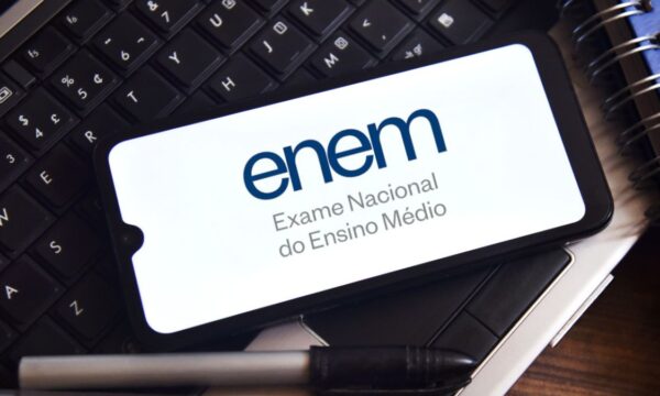 Faltar em um dos dias do Enem faz estudante perder bônus de R$ 200 do