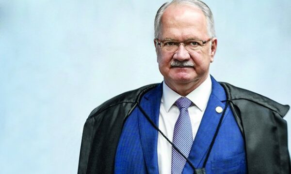 Fachin assume a relatoria do processo sobre Moraes e determina envio dos casos Master e INSS ao STF