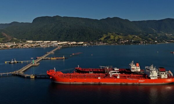 Justiça derruba liminar que suspendia imposto de exportação de petróle