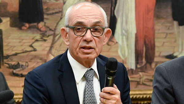 De olho na dívida, novo CEO da CSN (CSNA3) aposta na venda de dois ativos, diz jornal