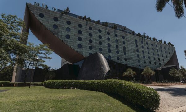 Hotel Unique recebe sua primeira Chave Michelin