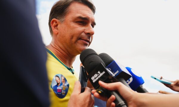 Flávio diz que CNBB ajudou boato sobre Nossa Senhora Aparecida e entid