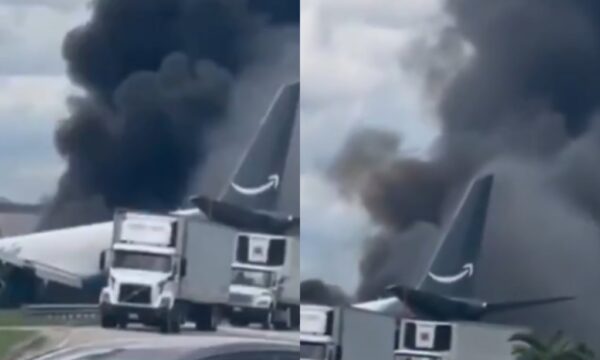 Avião cargueiro da Amazon sai da pista e pega fogo perto de aeroporto