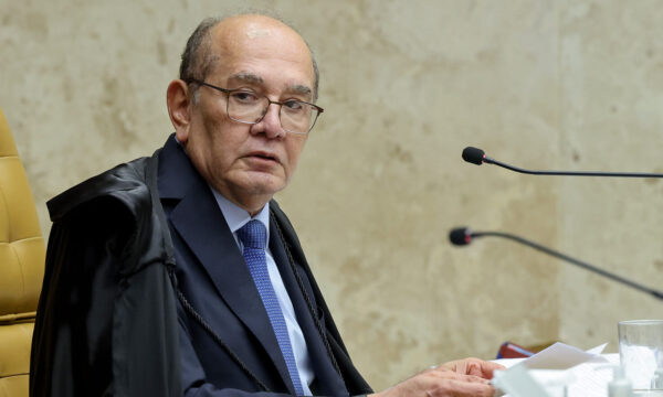 Gilmar envia ofício a Fux apontando condução indevida no julgamento so