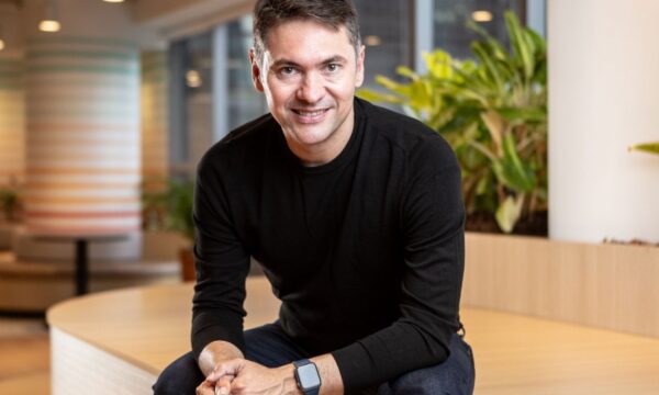Vem aí: Revolut quer entrar no segmento de empresas no Brasil com câmbio, cartões e gestão de despesas, com foco em PMEs