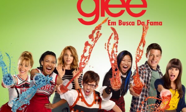 ‘Glee’ vai voltar? Ryan Murphy termina roteiro de nova série e convers